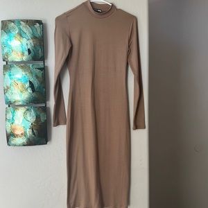 Beige/Nude  Midi Dress (Fashion Nova)🤎